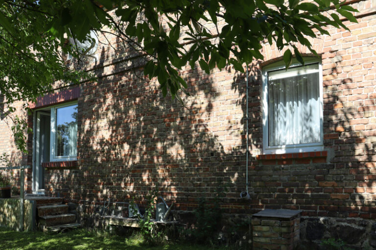 Immobilien-Uckermark_Wilsickow_Reihenhaus_Zugang-vom-Garten